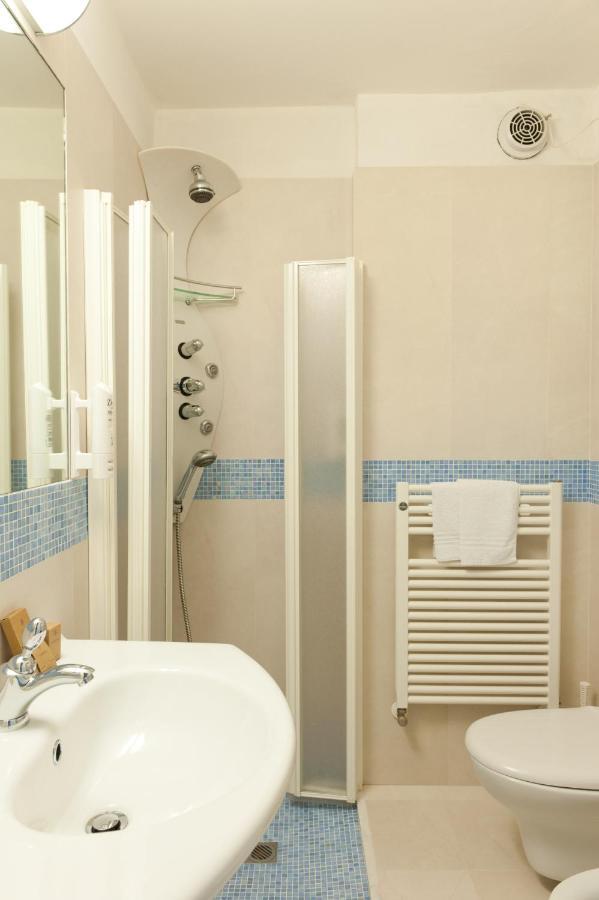 Hotel Derby Exclusive Milano Marittima Chambre photo
